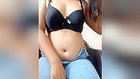 Indian Girl Anamika 24 Webcam