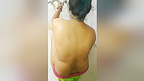 Bhabhi Bathing While Open Door And Dever Came At Home